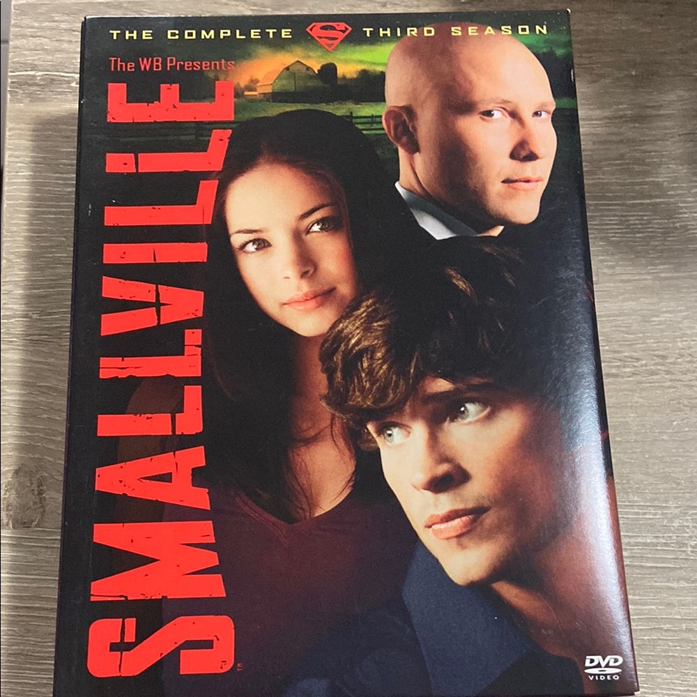 Smallville: The Complete Third Season DVD